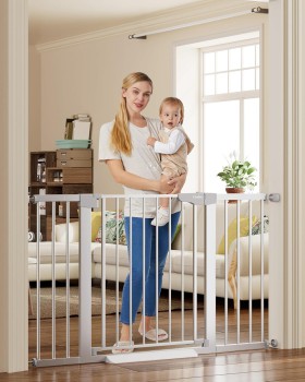 Cumbor Extra Wide Baby Gate (Silver)